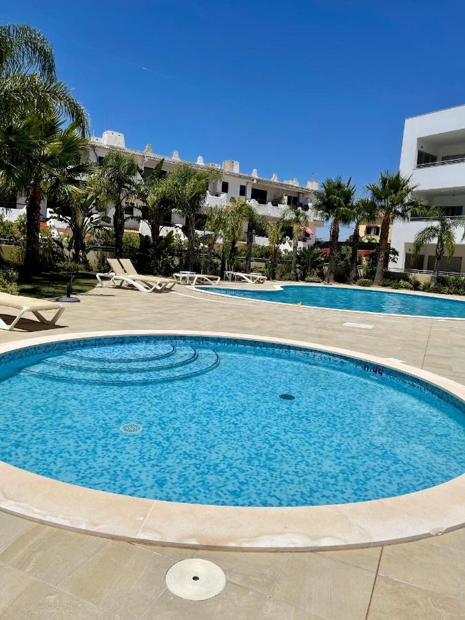 Beach Condo Porto Mos Lagos Eksteriør billede